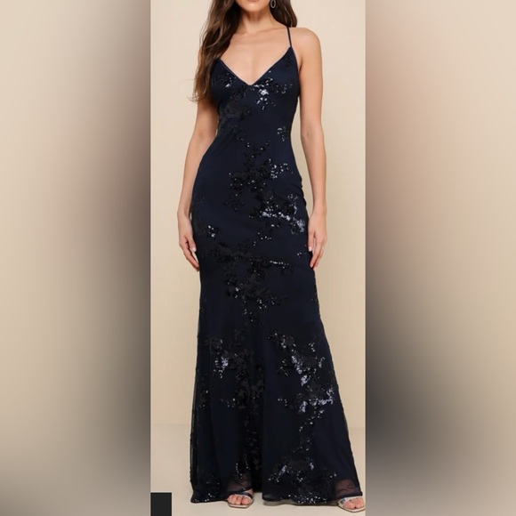 Lulu’s Elegant Navy Sequin Evening Gown NWT - Picture 1 of 7